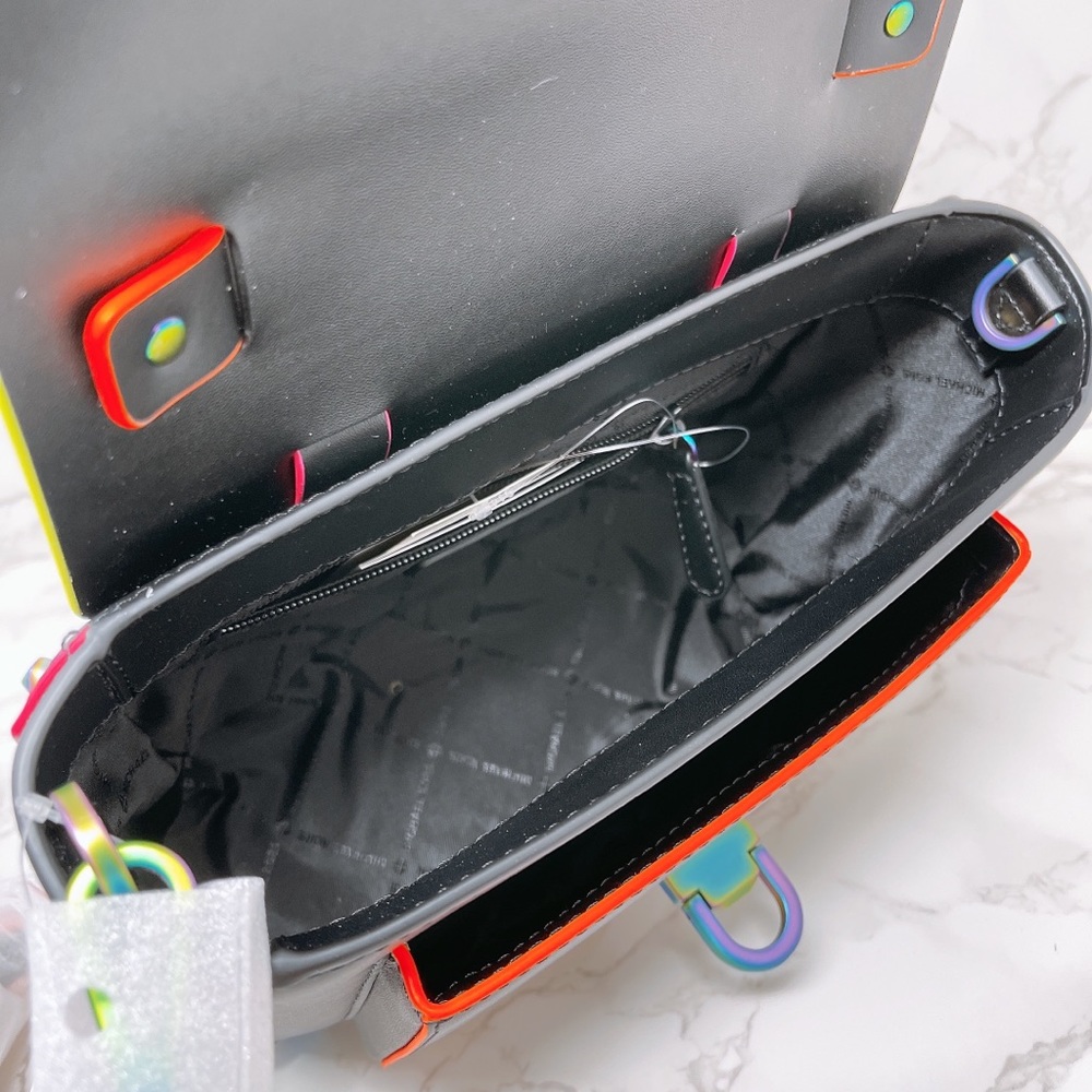 Michael Kors Manhattan Medium satchel - Picture 5 of 9